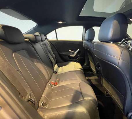 MERCEDES-BENZ-A 200-2019