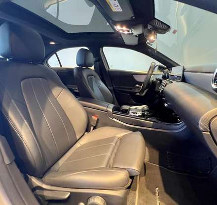 MERCEDES-BENZ-A 200-2019