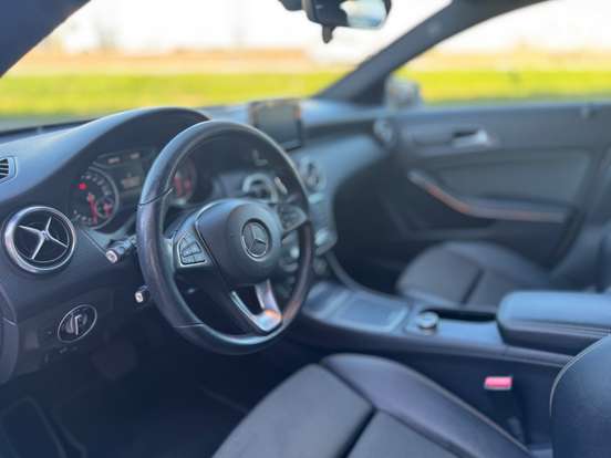 MERCEDES-BENZ-A 200-1.6 CGI FLEX 7G-DCT MERCEDES-BENZ-A 200-2017