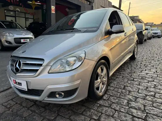 MERCEDES-BENZ-B 180-1.7 8V GASOLINA 4P AUTOMÁTICO MERCEDES-BENZ-B 180-2009