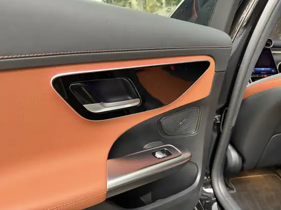 MERCEDES-BENZ-C 200-2023