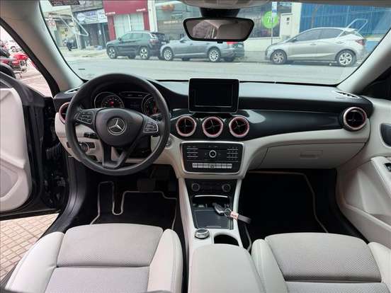 MERCEDES-BENZ-CLA 180-2018