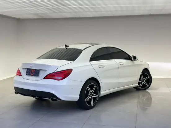 MERCEDES-BENZ-CLA 200-1.6 VISION 16V FLEX 4P AUTOMÁTICO MERCEDES-BENZ-CLA 200-2015