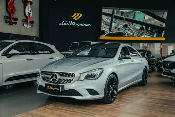 MERCEDES-BENZ CLA 200 1.6 FIRST EDITION TURBO GASOLINA 4P AUTOMATIZADO
