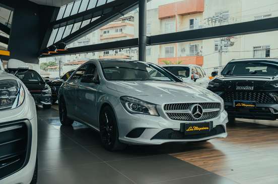 MERCEDES-BENZ-CLA 200-1.6 FIRST EDITION TURBO GASOLINA 4P AUTOMATIZADO MERCEDES-BENZ-CLA 200-2013