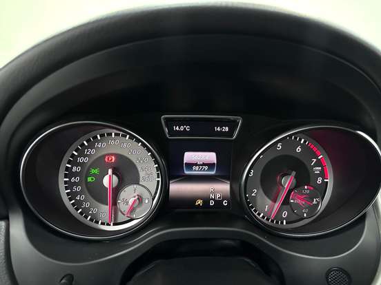 MERCEDES-BENZ-CLA 200-1.6 URBAN 16V FLEX 4P AUTOMÁTICO MERCEDES-BENZ-CLA 200-2016