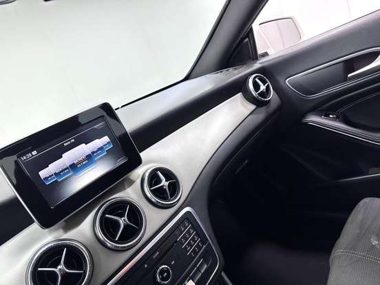 MERCEDES-BENZ-CLA 200-1.6 URBAN 16V FLEX 4P AUTOMÁTICO MERCEDES-BENZ-CLA 200-2016
