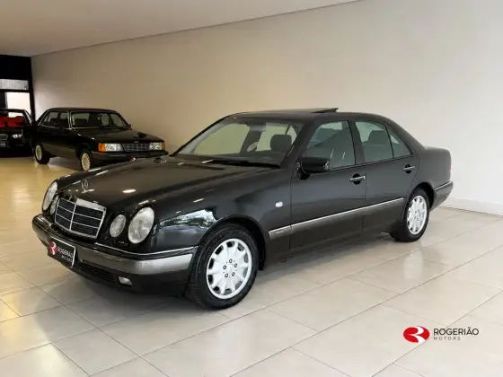 MERCEDES-BENZ E 320 3.2 ELEGANCE V6 GASOLINA 4P AUTOMÁTICO