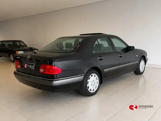 MERCEDES-BENZ-E 320-3.2 ELEGANCE V6 GASOLINA 4P AUTOMÁTICO MERCEDES-BENZ-E 320-1998