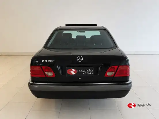 MERCEDES-BENZ-E 320-3.2 ELEGANCE V6 GASOLINA 4P AUTOMÁTICO MERCEDES-BENZ-E 320-1998