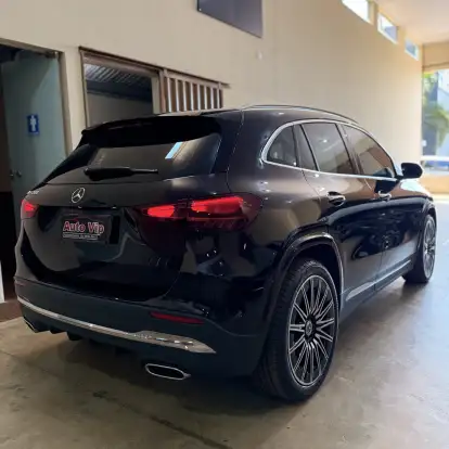 MERCEDES-BENZ-GLA 200-2025