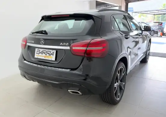 MERCEDES-BENZ-GLA 200-2018