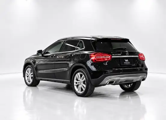 MERCEDES-BENZ-GLA 200-2015