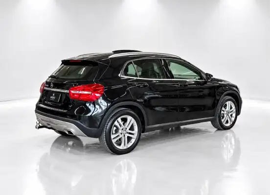 MERCEDES-BENZ-GLA 200-1.6 CGI VISION 16V TURBO FLEX 4P AUTOMÁTICO MERCEDES-BENZ-GLA 200-2015