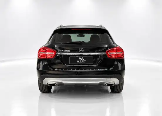 MERCEDES-BENZ-GLA 200-2015