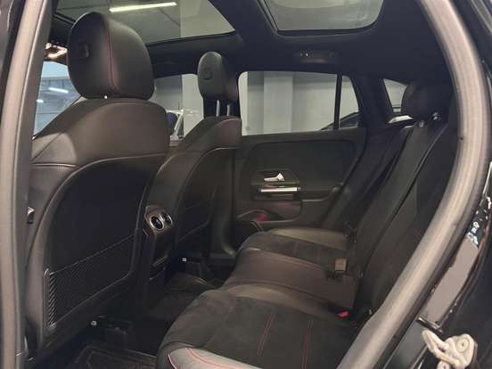 MERCEDES-BENZ-GLA 200-2022