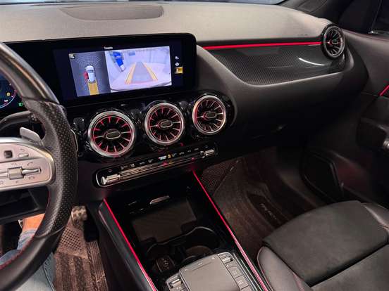 MERCEDES-BENZ-GLA 200-2022