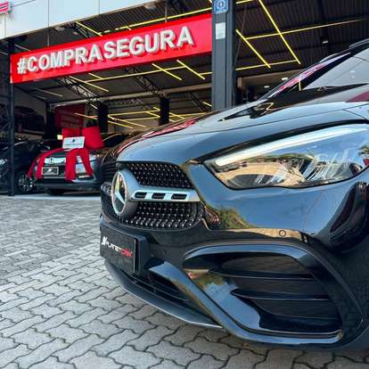 MERCEDES-BENZ-GLA 200-2024