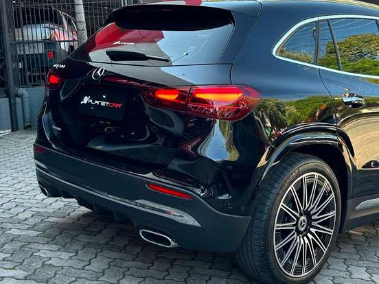MERCEDES-BENZ-GLA 200-1.3 MHEV AMG LINE 7G-DCT MERCEDES-BENZ-GLA 200-2024