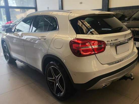 MERCEDES-BENZ-GLA 200-1.6 CGI ENDURO 16V TURBO FLEX 4P AUTOMÁTICO MERCEDES-BENZ-GLA 200-2016