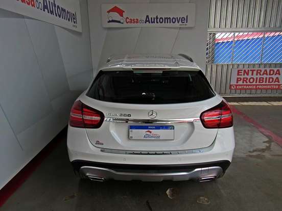 MERCEDES-BENZ-GLA 200-1.6 CGI FLEX ADVANCE 7G-DCT MERCEDES-BENZ-GLA 200-2019