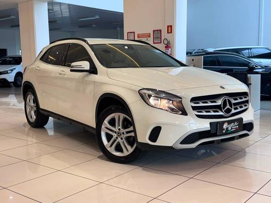 Mercedes-Benz GLA 200 1.6 CGI Flex Style 7G-DCT