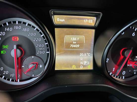 MERCEDES-BENZ-GLA 200-1.6 CGI VISION 16V TURBO FLEX 4P AUTOMÁTICO MERCEDES-BENZ-GLA 200-2015
