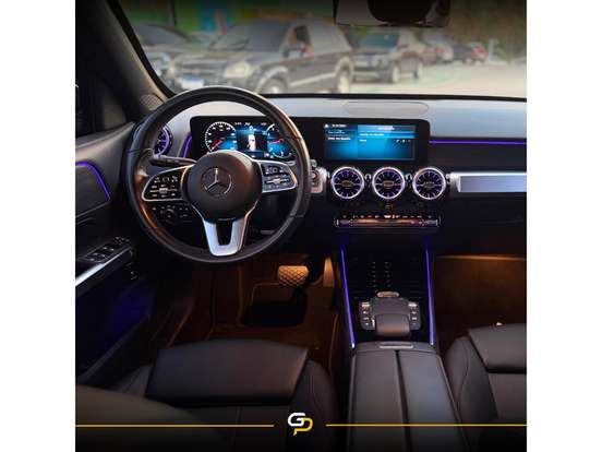 MERCEDES-BENZ-GLB 200-2023