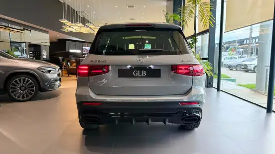 MERCEDES-BENZ-GLB 220-2026