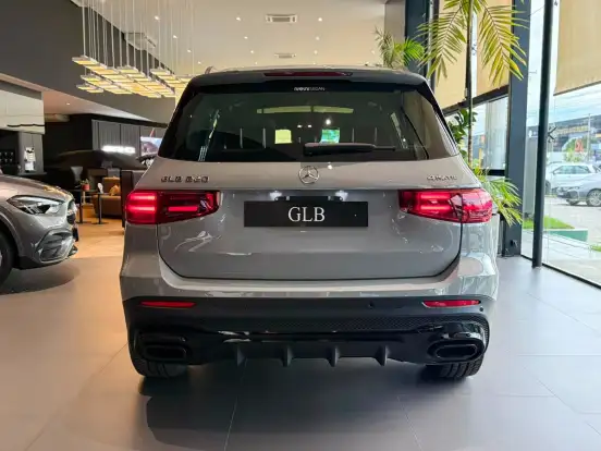 MERCEDES-BENZ-GLB 220-2.0 MHEV NIGHT EDITION 4MATIC 8G-DCT MERCEDES-BENZ-GLB 220-2026