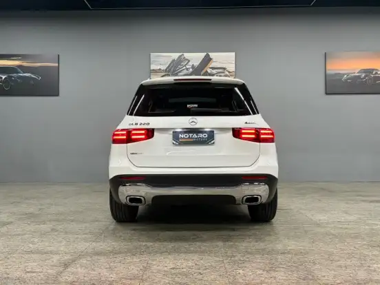 MERCEDES-BENZ-GLB 220-2024