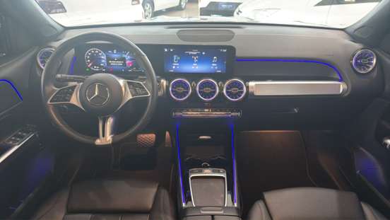 MERCEDES-BENZ-GLB 220-2024