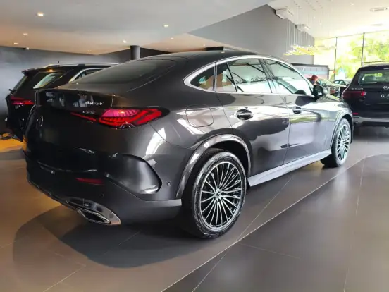 MERCEDES-BENZ-GLC 300-2026