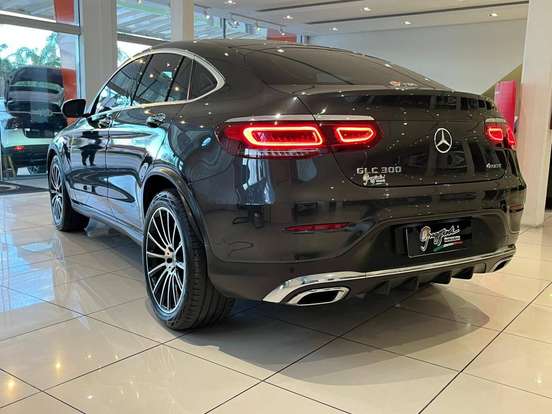 MERCEDES-BENZ-GLC 300-2020