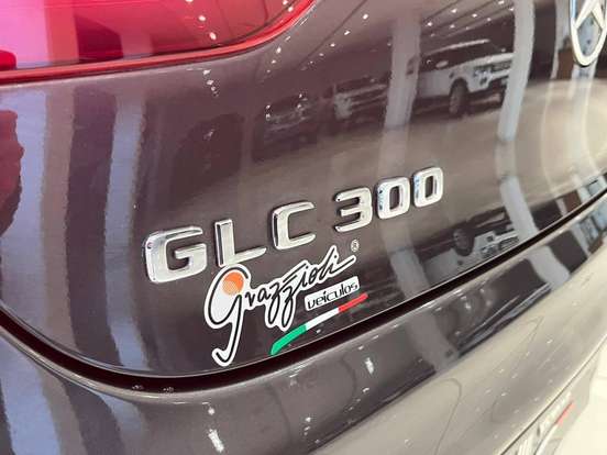 MERCEDES-BENZ-GLC 300-2020
