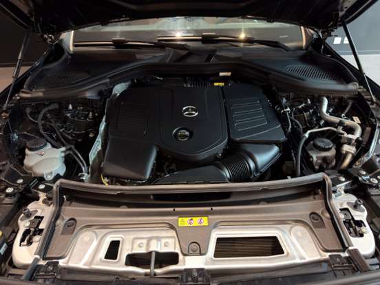 MERCEDES-BENZ-GLC 300-2025