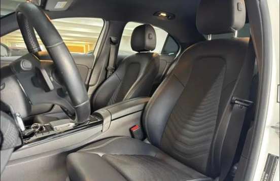 MERCEDES-BENZ-A 200-2020