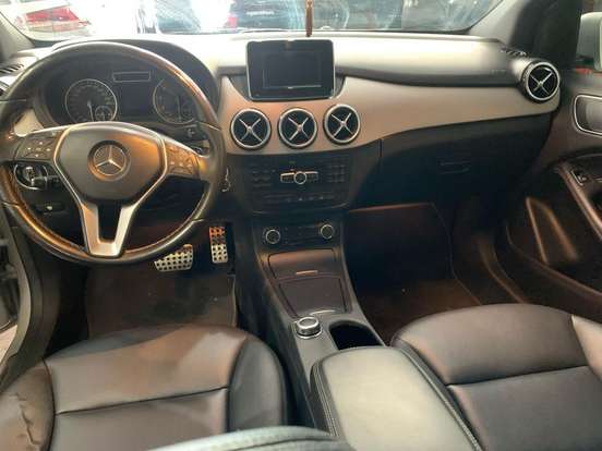 MERCEDES-BENZ-B 200-1.6 SPORT TURBO GASOLINA 4P AUTOMÁTICO MERCEDES-BENZ-B 200-2014