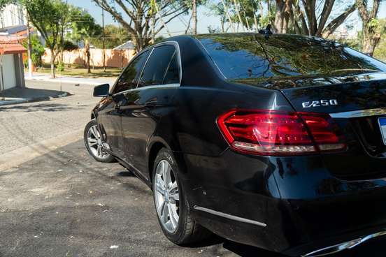 MERCEDES-BENZ-E 250-2.0 AVANTGARDE 16V TURBO GASOLINA 4P AUTOMÁTICO MERCEDES-BENZ-E 250-2014