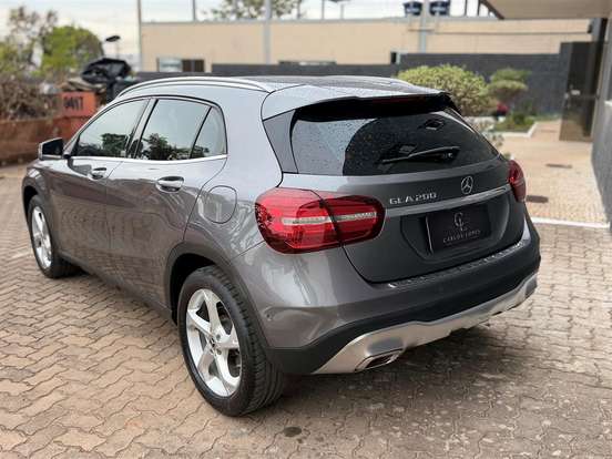 MERCEDES-BENZ-GLA 200-1.6 CGI FLEX ADVANCE 7G-DCT MERCEDES-BENZ-GLA 200-2017