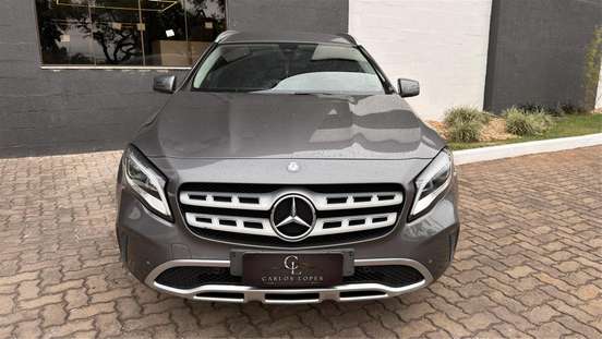 MERCEDES-BENZ-GLA 200-2017