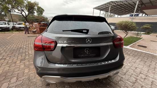 MERCEDES-BENZ-GLA 200-2017
