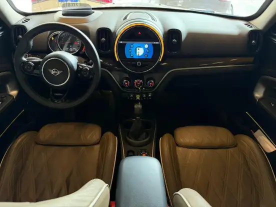MINI-COUNTRYMAN-2020