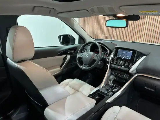 MITSUBISHI-ECLIPSE CROSS-1.5 MIVEC TURBO GASOLINA HPE-S S-AWC SPORT CVT MITSUBISHI-ECLIPSE CROSS-2024