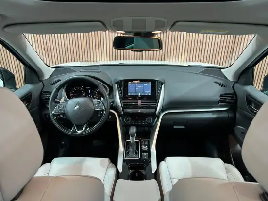 MITSUBISHI-ECLIPSE CROSS-2024