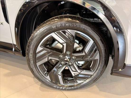 MITSUBISHI-ECLIPSE CROSS-1.5 MIVEC TURBO GASOLINA HPE-S BLACK S-AWC CVT MITSUBISHI-ECLIPSE CROSS-2026