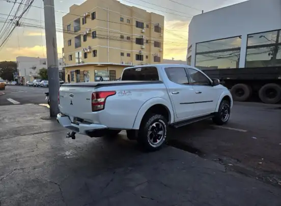 MITSUBISHI-L200 TRITON-2016