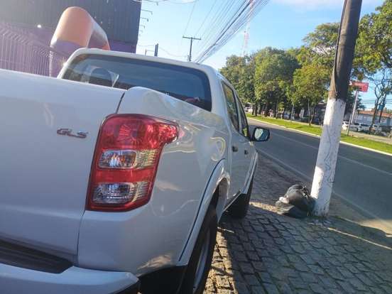 MITSUBISHI-L200 TRITON-2.4 16V TURBO DIESEL SPORT GLS CD 4P 4X4 AUTOMÁTICO MITSUBISHI-L200 TRITON-2024