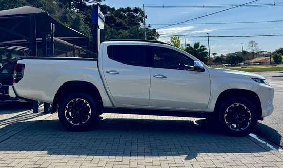 MITSUBISHI-L200 TRITON-2023