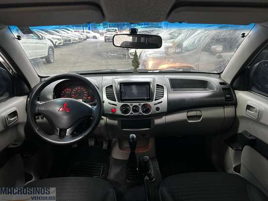 MITSUBISHI-L200 TRITON-3.2 GLS 4X4 CD 16V TURBO INTERCOLER DIESEL 4P MANUAL MITSUBISHI-L200 TRITON-2013